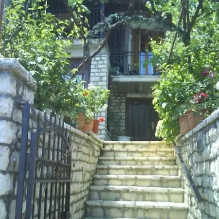 Elatos Guest house 3*