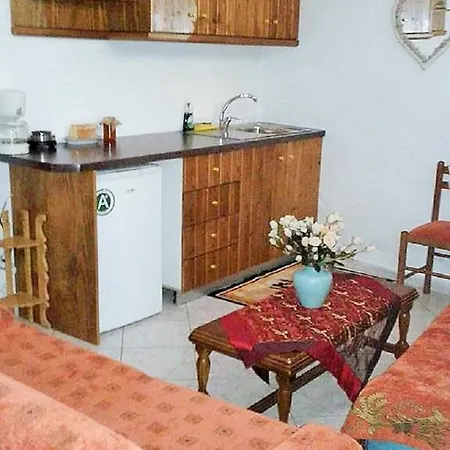Elatos 3* Mikro Chorio (Central Greece)
