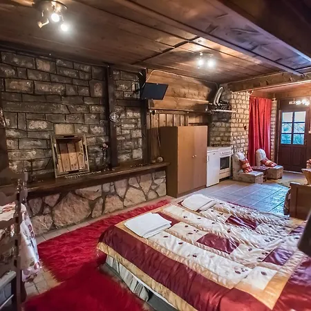 Гостевой дом Elatos Mikro Chorio (Central Greece)